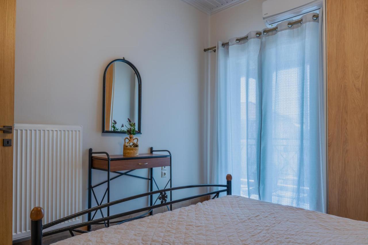 G.R Luxury Apartment Kalligoni Eksteriør bilde