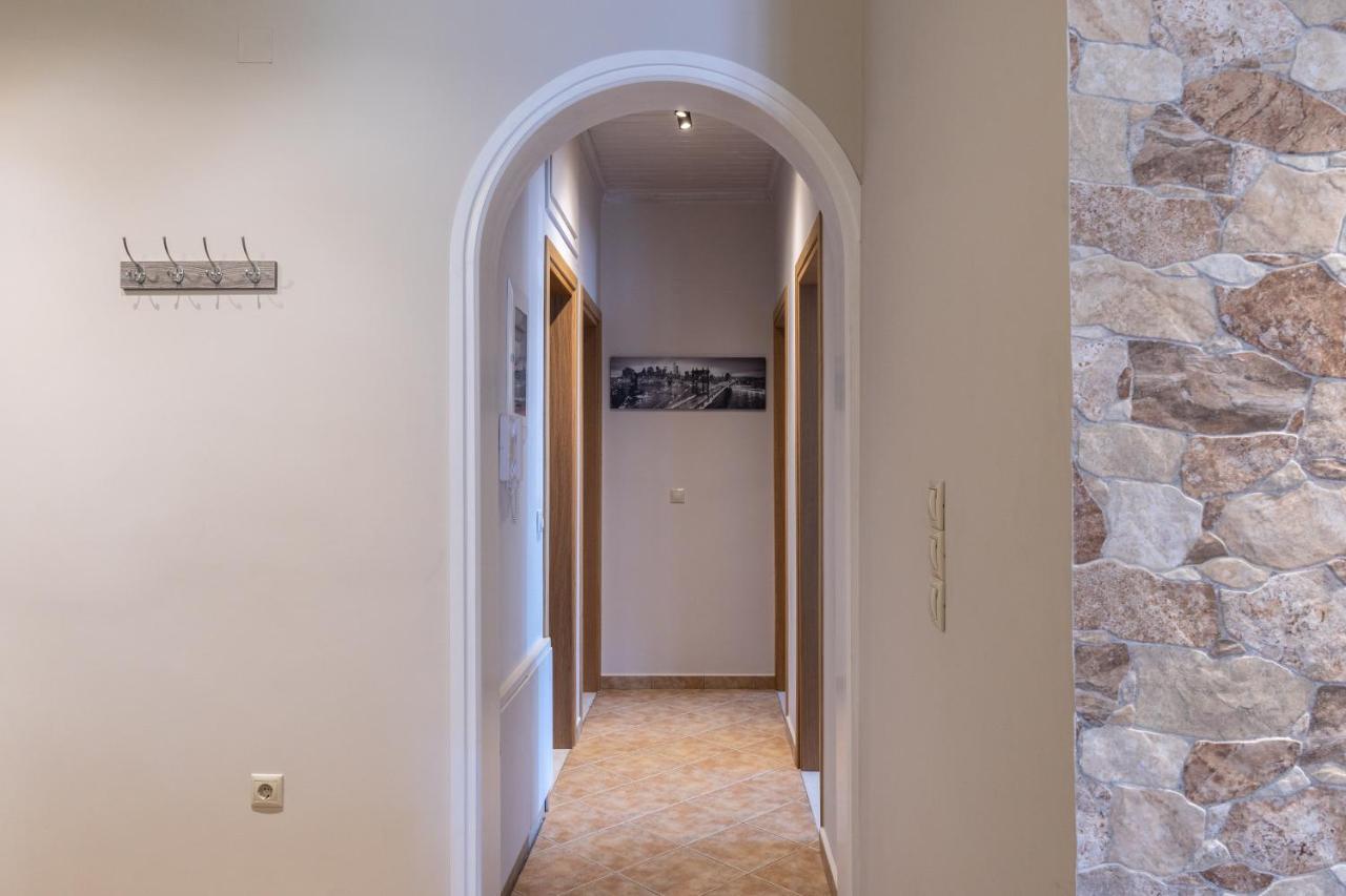 G.R Luxury Apartment Kalligoni Eksteriør bilde